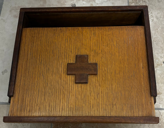 Wooden Nurse Box - Don Mandigo